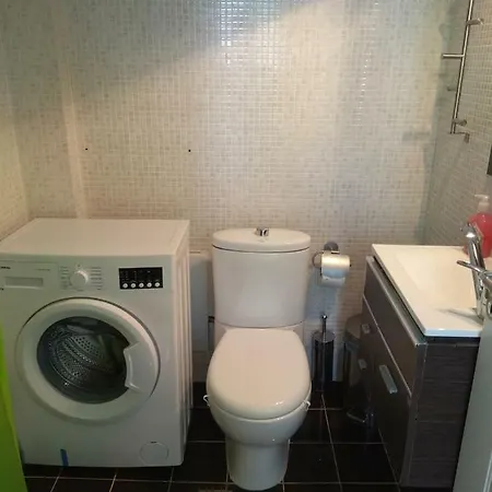 The In Amarynthos Γυμνό